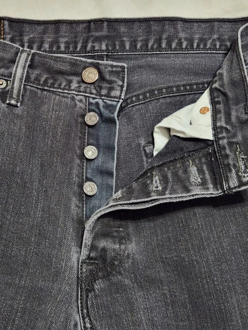 Levi's 501 Original Men's Jeans W34 L30 Faded Black Charcoal Button Fly Straight